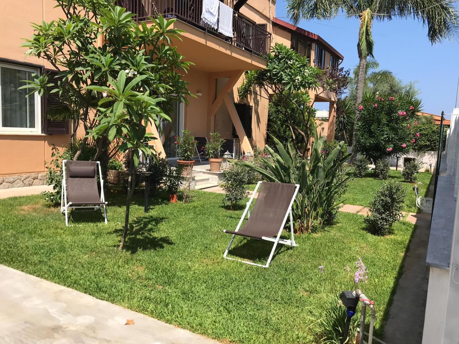 Mondello Felix - Appartamenti In Villa A 600M Dal Mare المظهر الخارجي الصورة