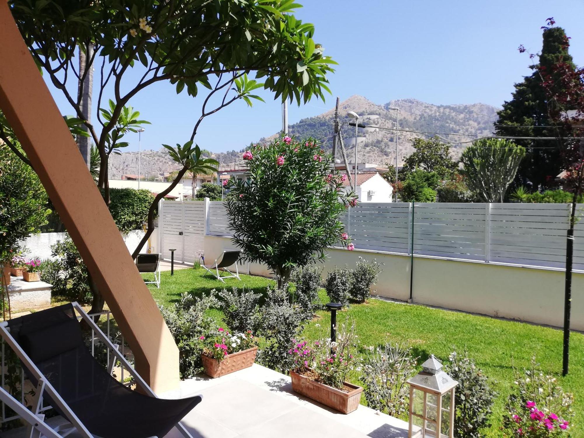 Mondello Felix - Appartamenti In Villa A 600M Dal Mare المظهر الخارجي الصورة